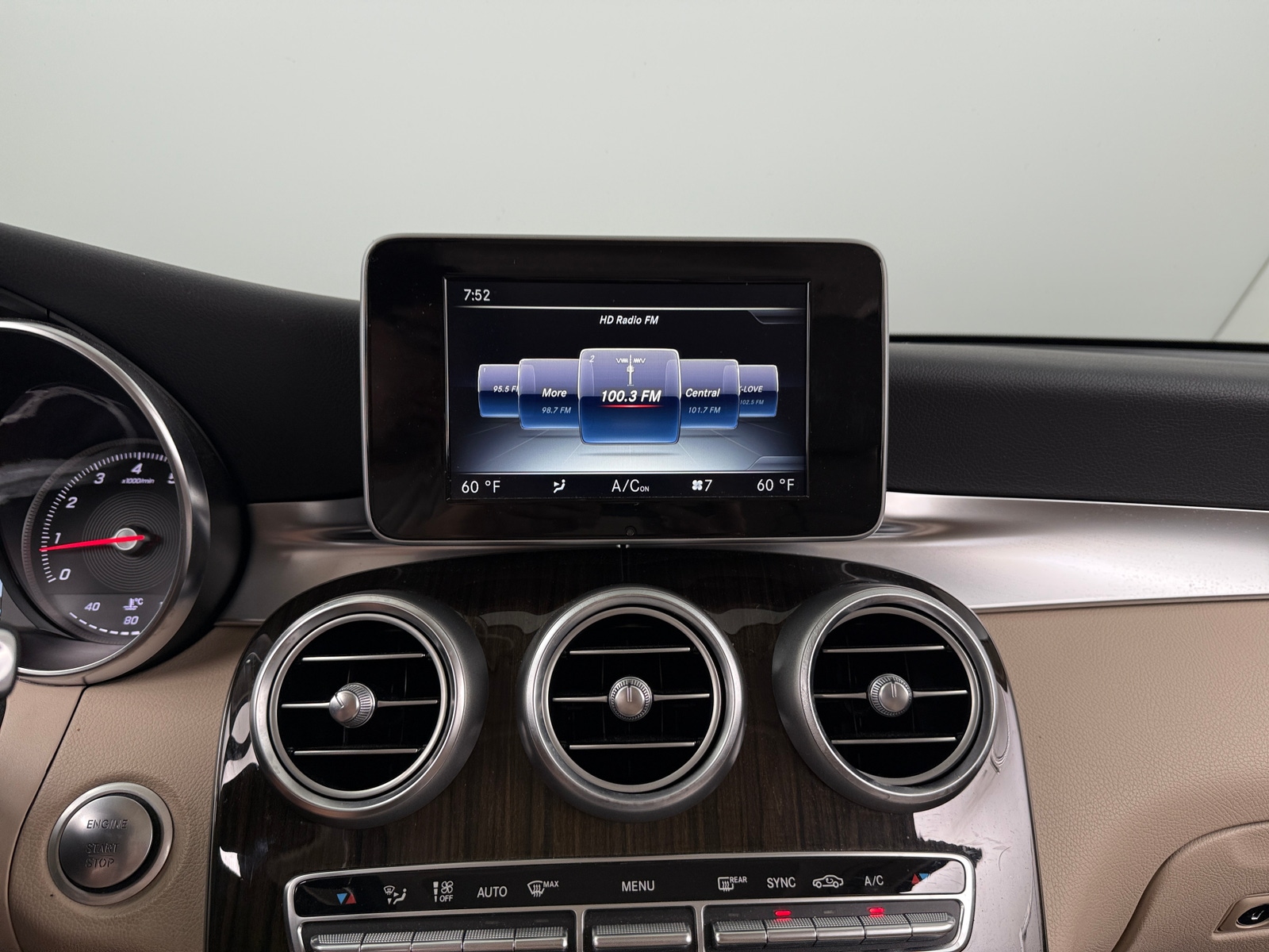 Thumbnail: 2016 Mercedes-Benz GLC - 3