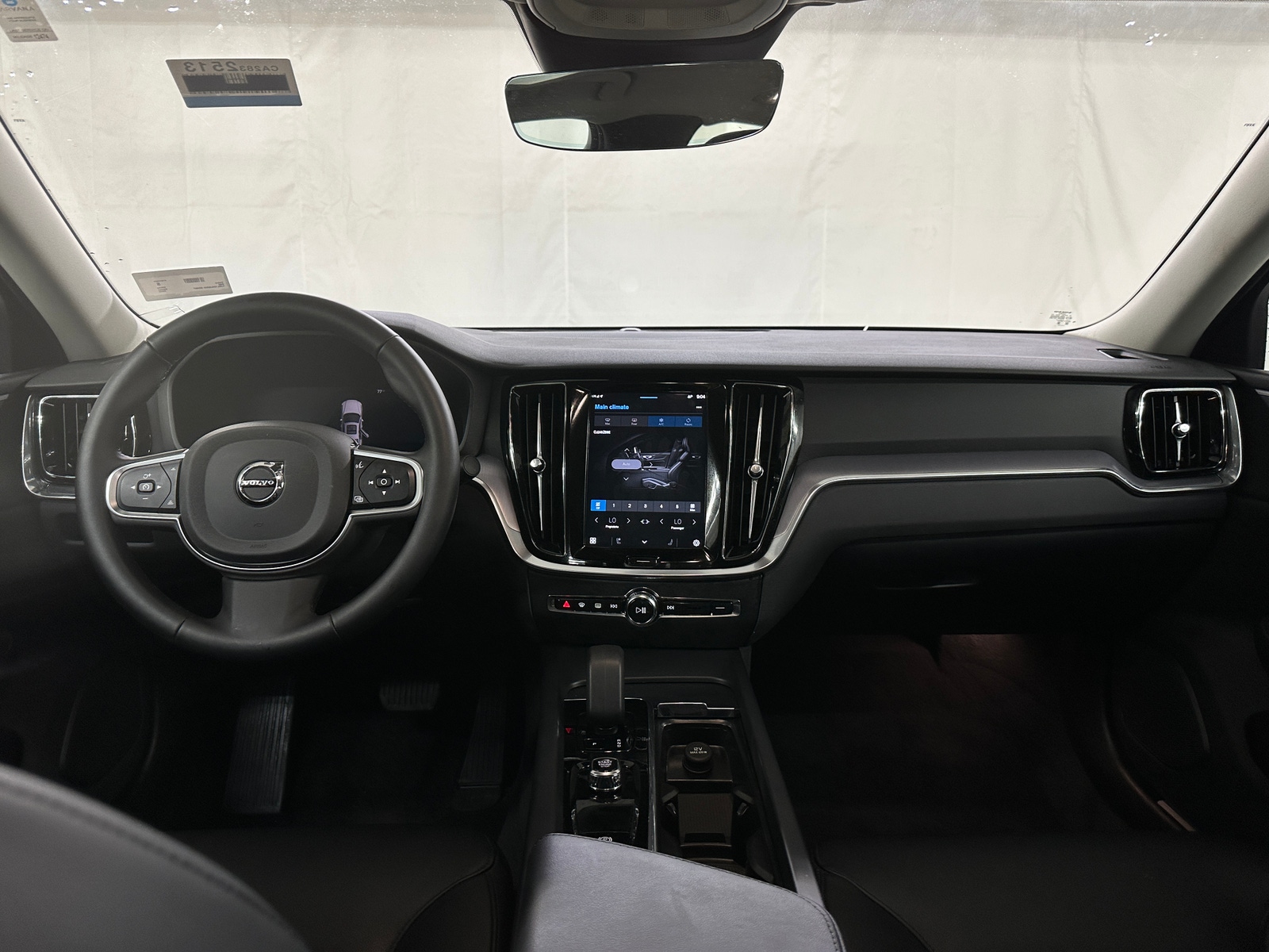 Thumbnail: 2025 Volvo S60 - 2