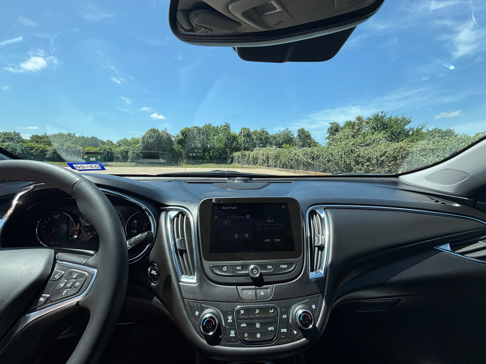 Thumbnail: 2024 Chevrolet Malibu - 3