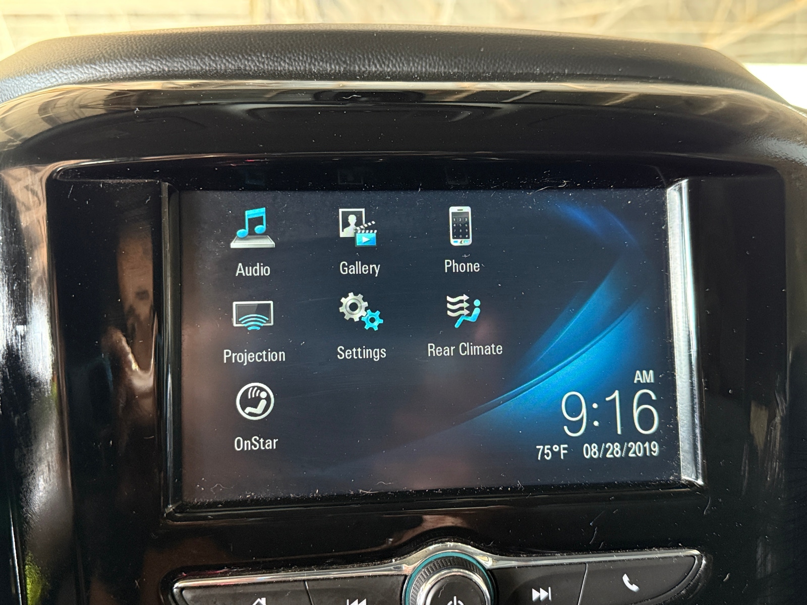 Thumbnail: 2019 Chevrolet Traverse - 4