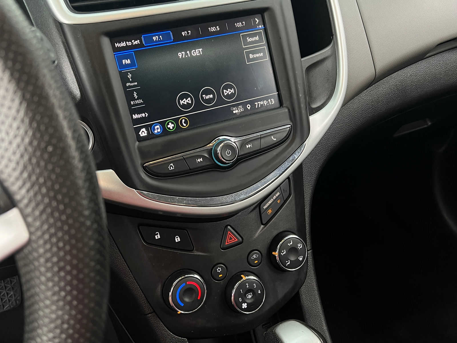 Thumbnail: 2020 Chevrolet Sonic - 4