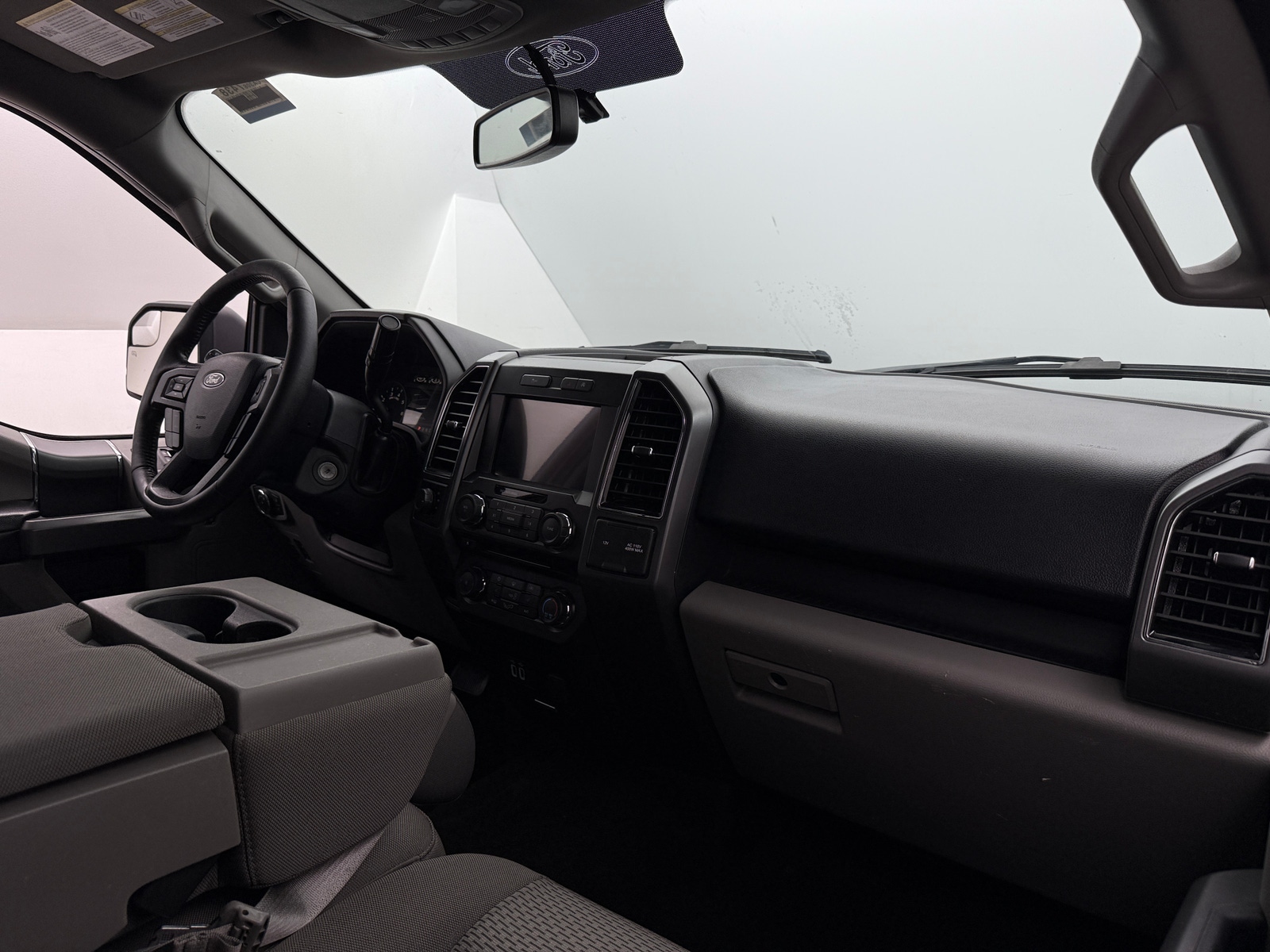 Thumbnail: 2018 Ford Econoline - 3