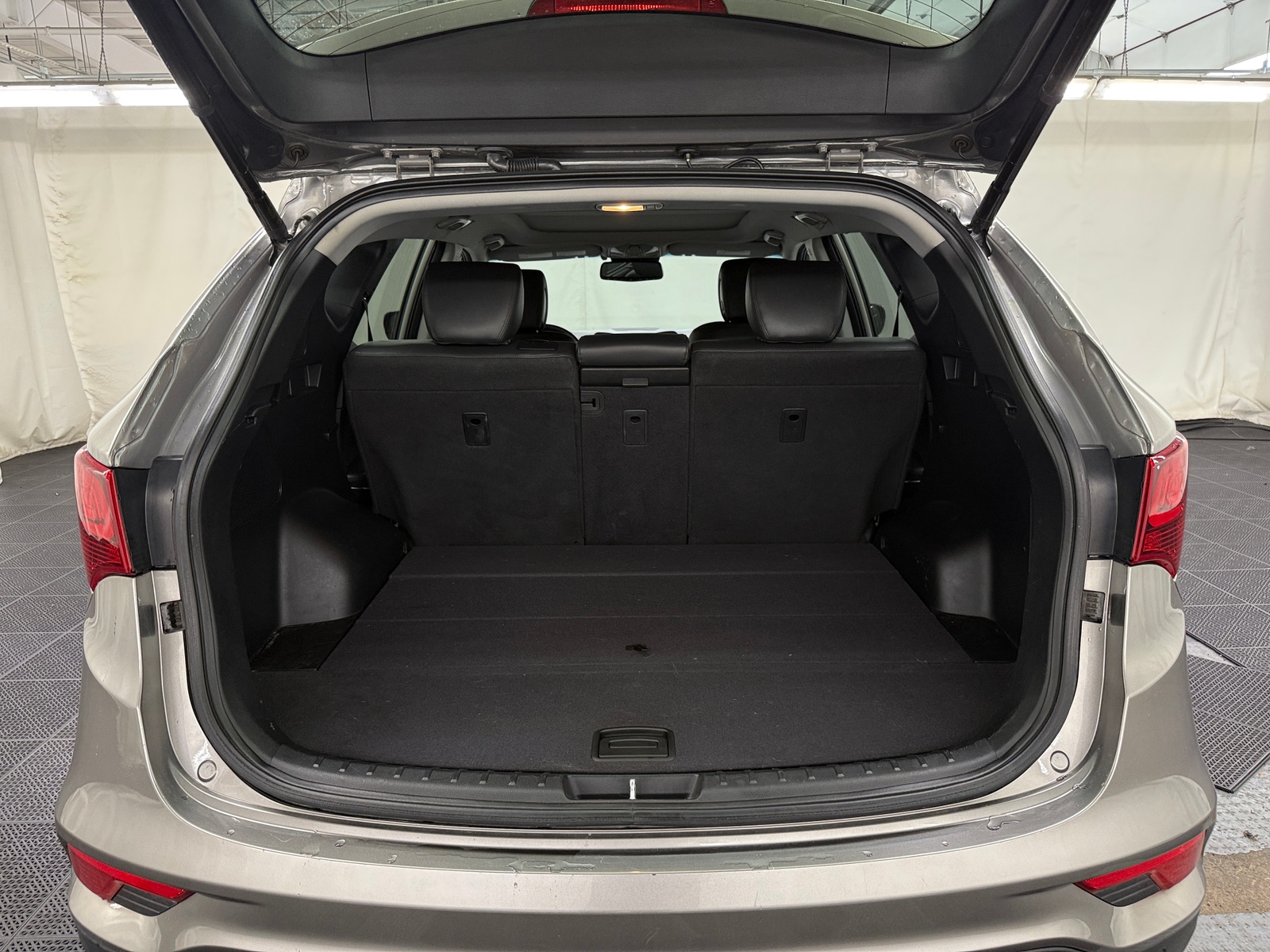 Thumbnail: 2018 Hyundai Santa Fe - 6