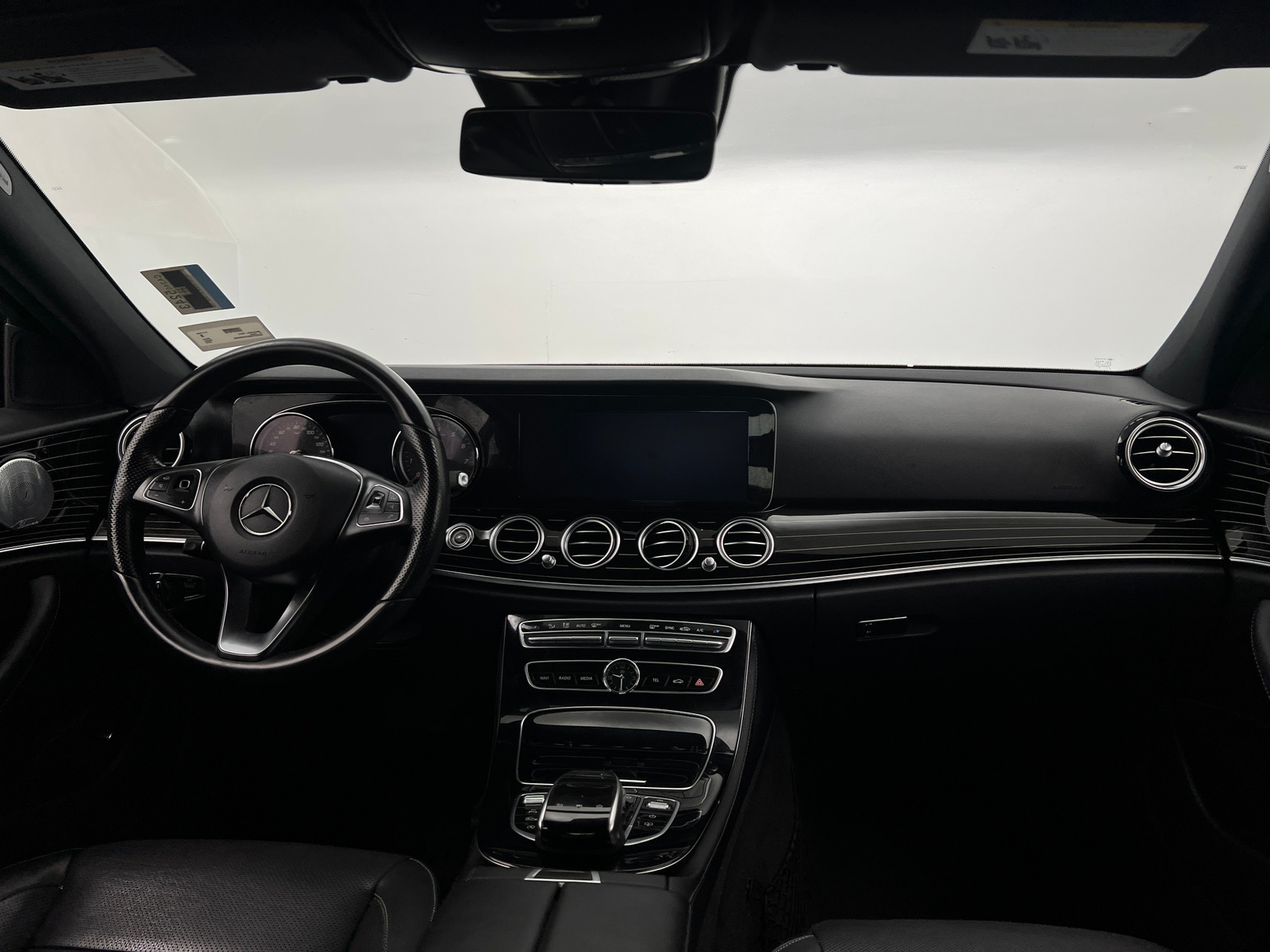 Thumbnail: 2018 Mercedes-Benz E-Class - 2