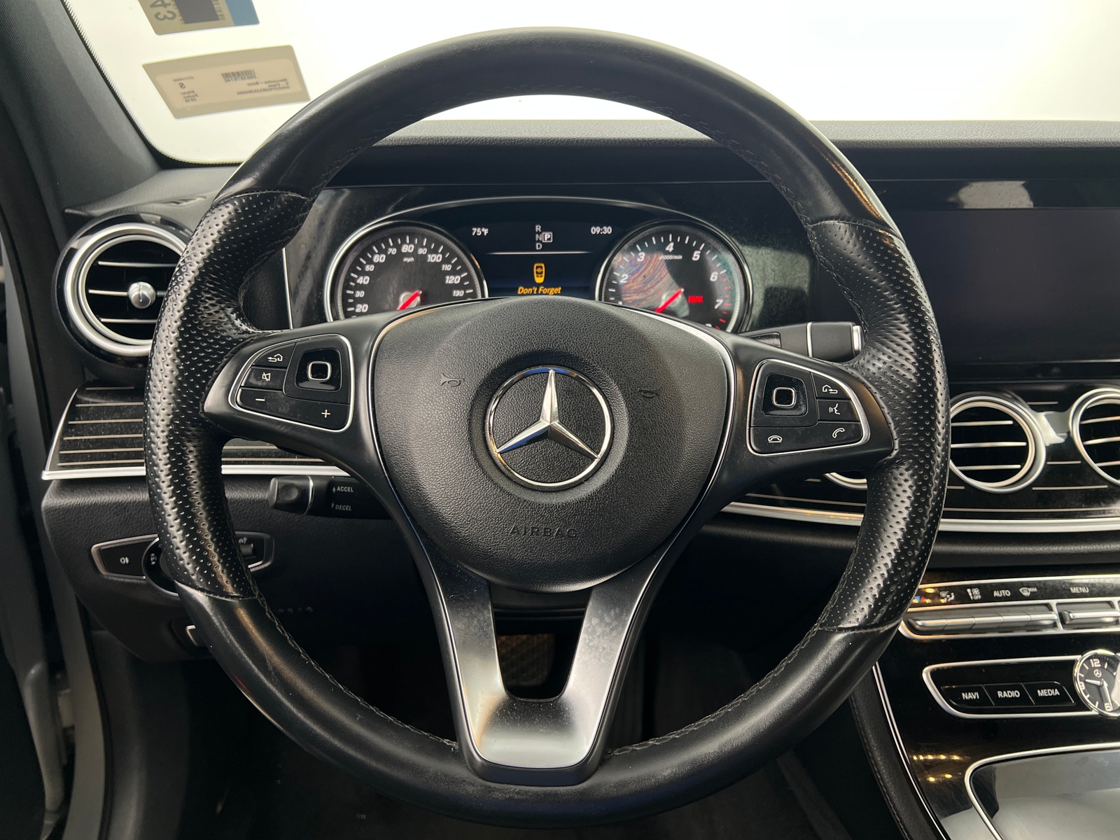 Thumbnail: 2018 Mercedes-Benz E-Class - 4