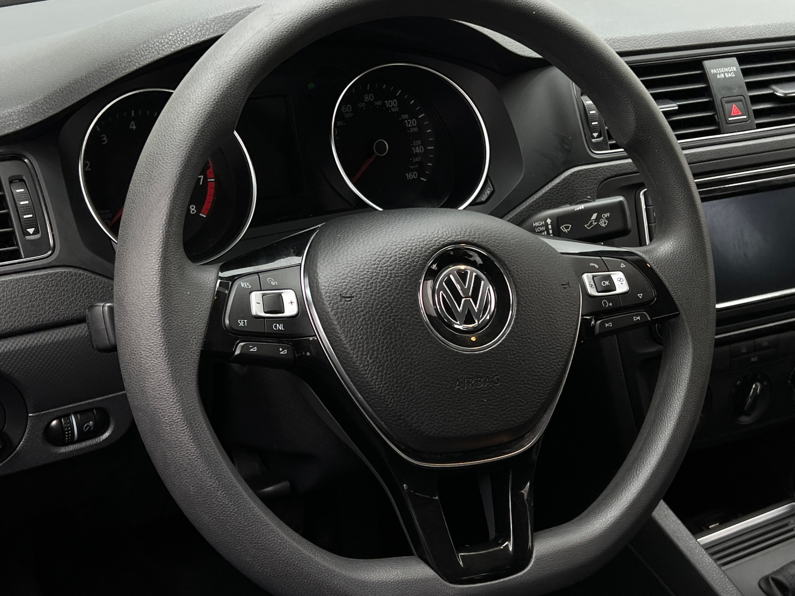 Thumbnail: 2016 Volkswagen Jetta - 5