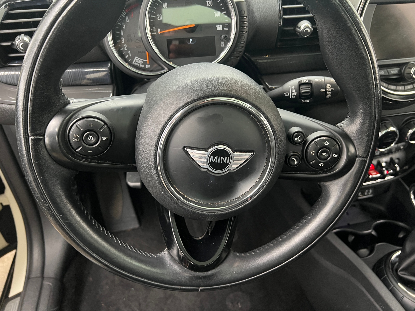 Thumbnail: 2017 MINI Cooper Clubman - 4