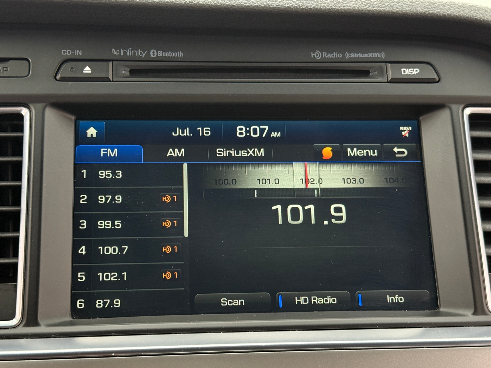 Thumbnail: 2015 Hyundai Sonata - 3