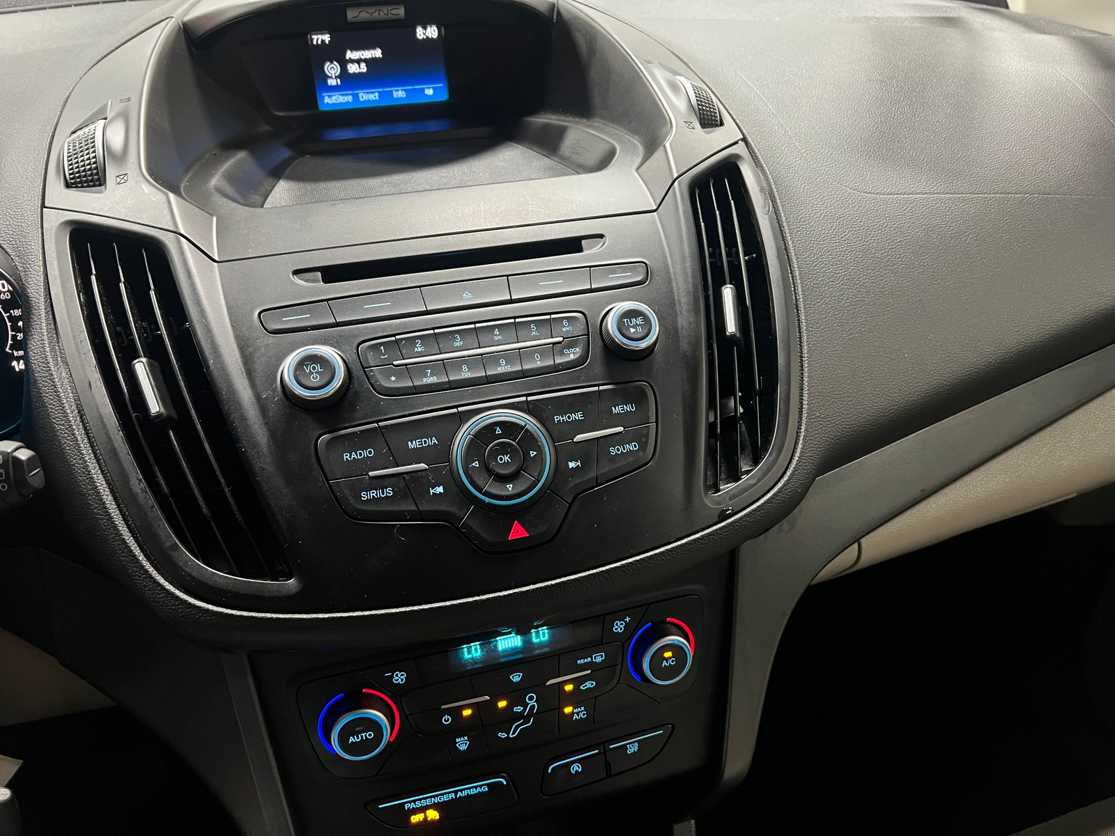 Thumbnail: 2017 Ford Escape - 4