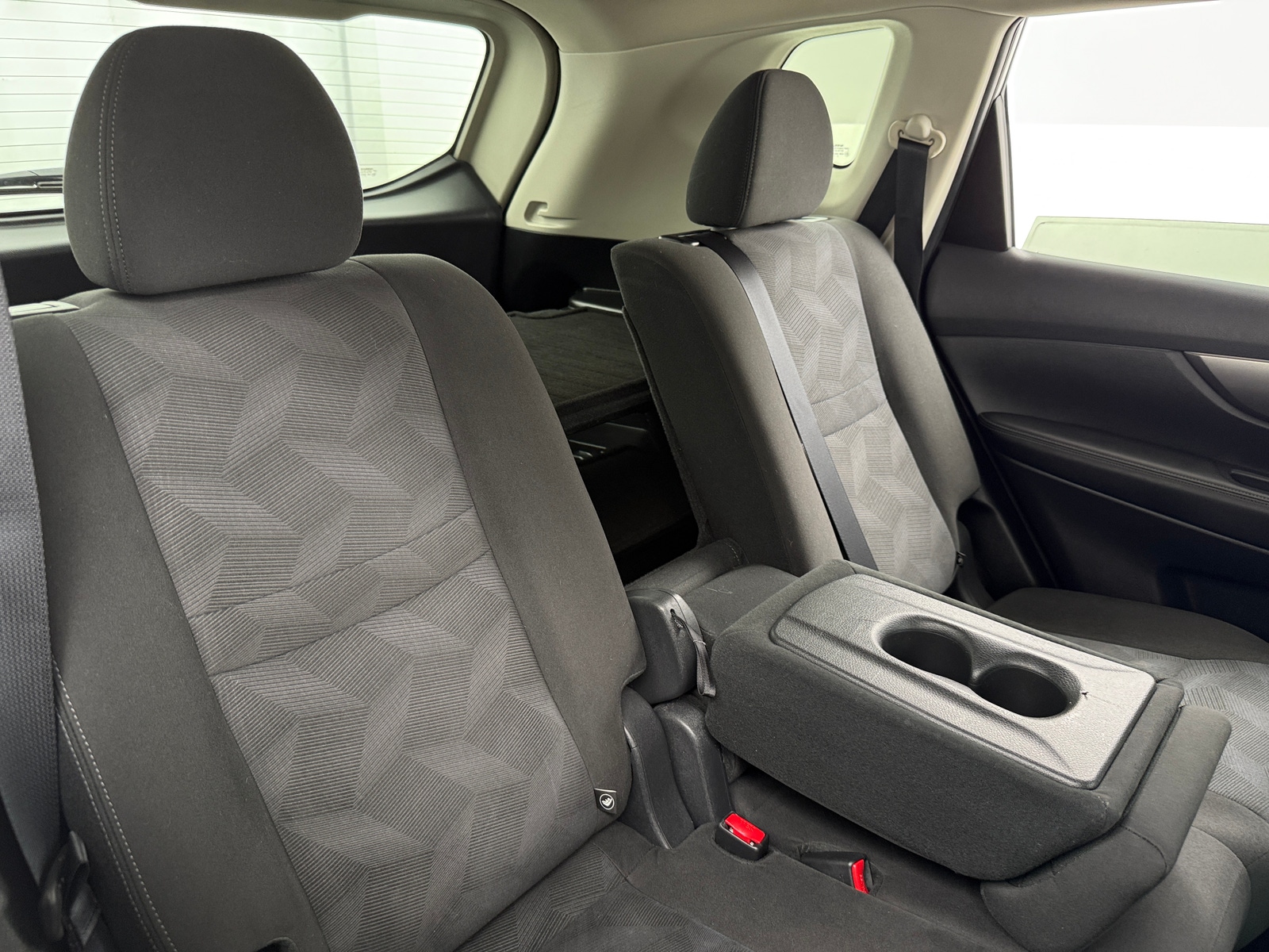 Thumbnail: 2016 Nissan Rogue - 6