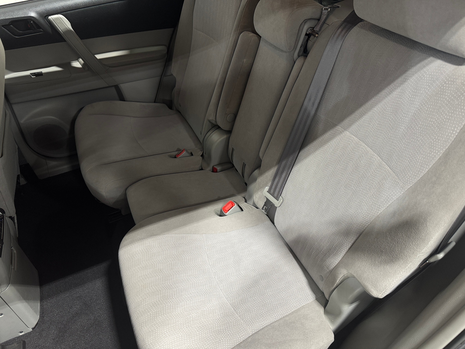 Thumbnail: 2012 Toyota Highlander - 6