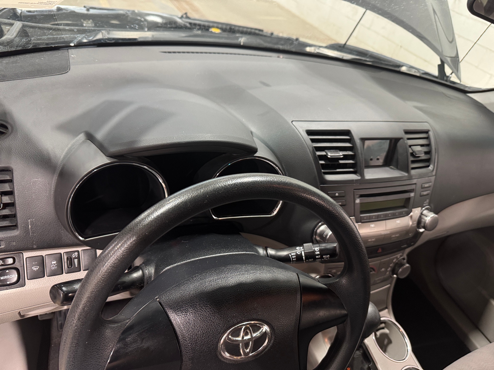 Thumbnail: 2012 Toyota Highlander - 3