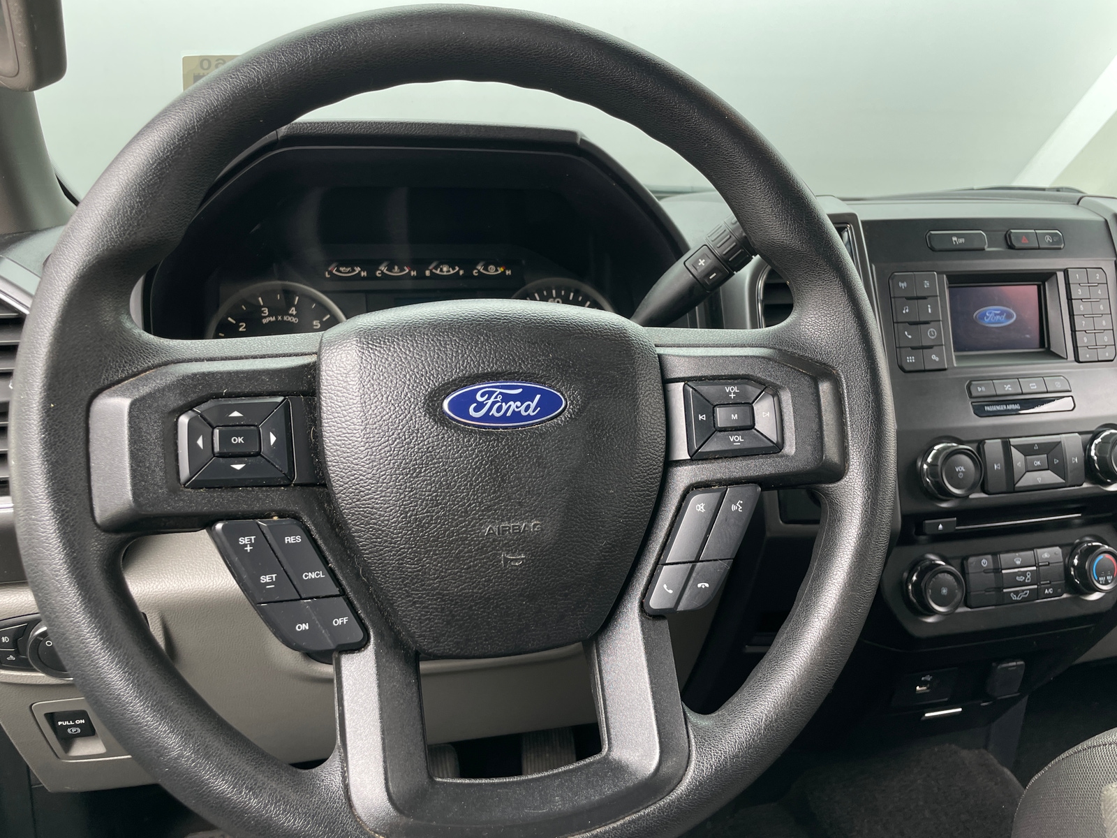 Thumbnail: 2018 Ford Econoline - 5