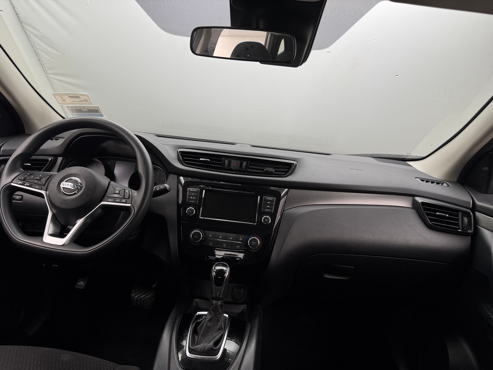Thumbnail: 2021 Nissan Rogue Sport - 3