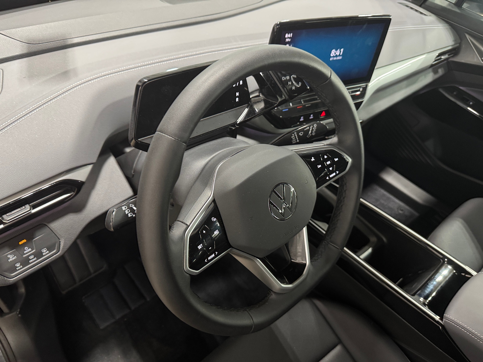 Thumbnail: 2023 Volkswagen ID.4 - 2