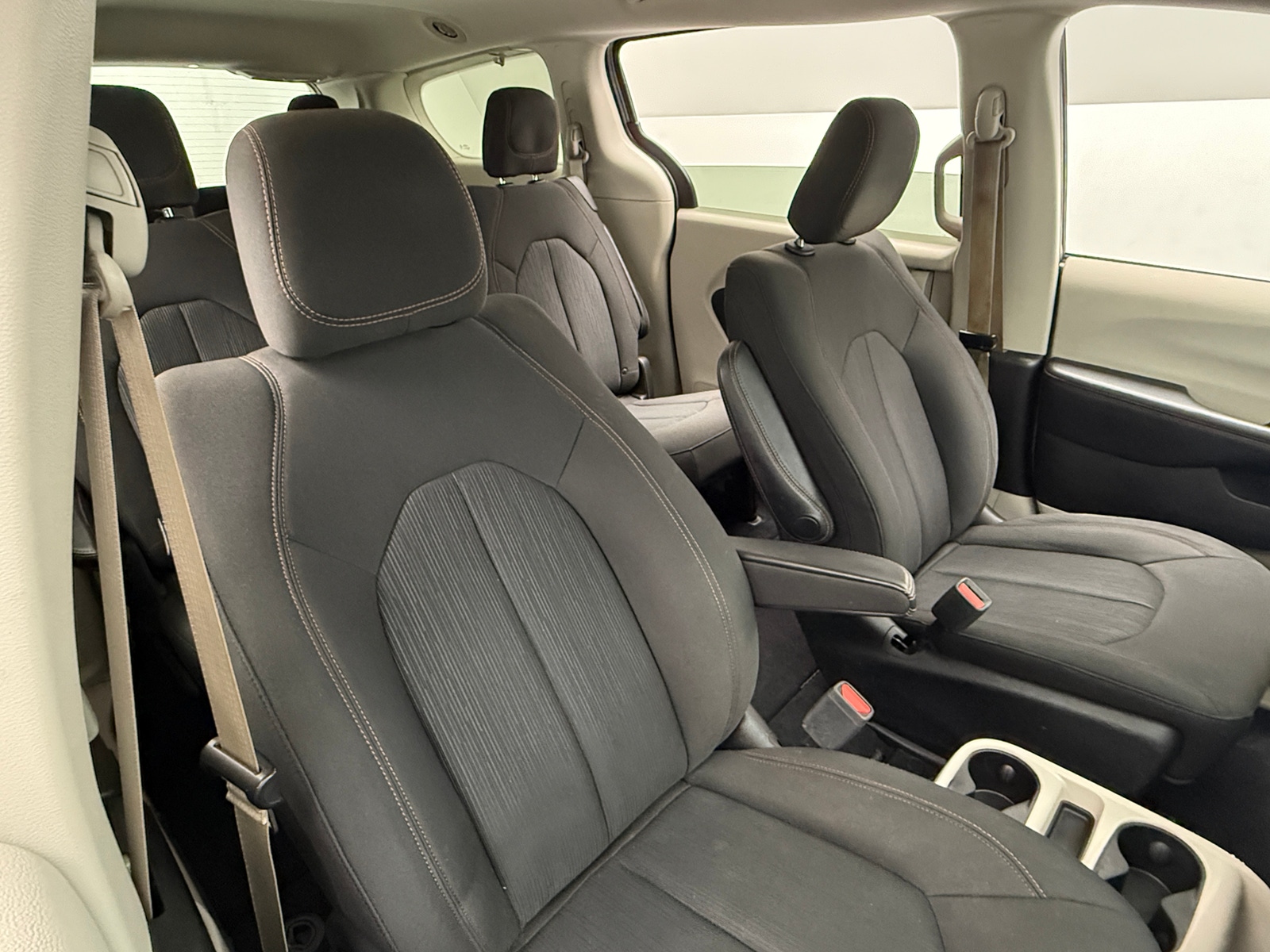 Thumbnail: 2019 Chrysler Pacifica - 2