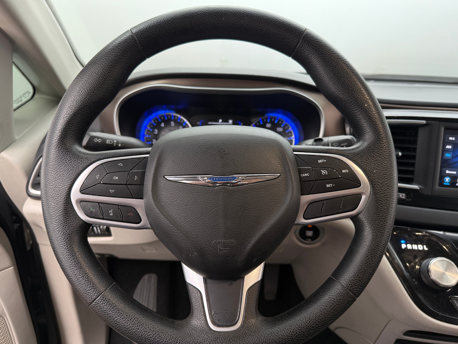 Thumbnail: 2019 Chrysler Pacifica - 5