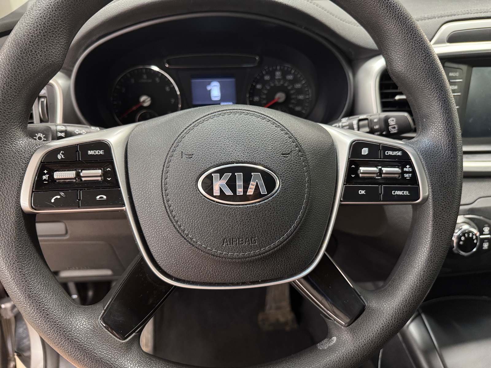 Thumbnail: 2019 Kia Sorento - 5