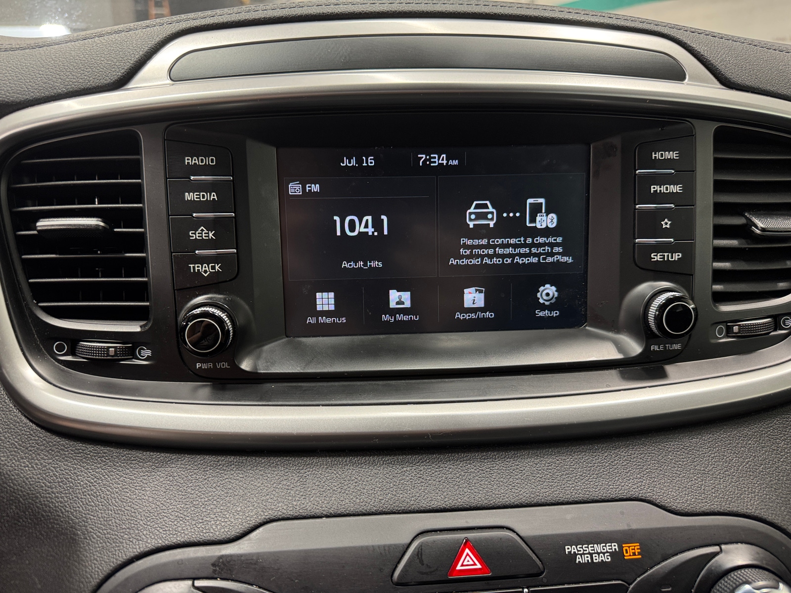 Thumbnail: 2019 Kia Sorento - 4