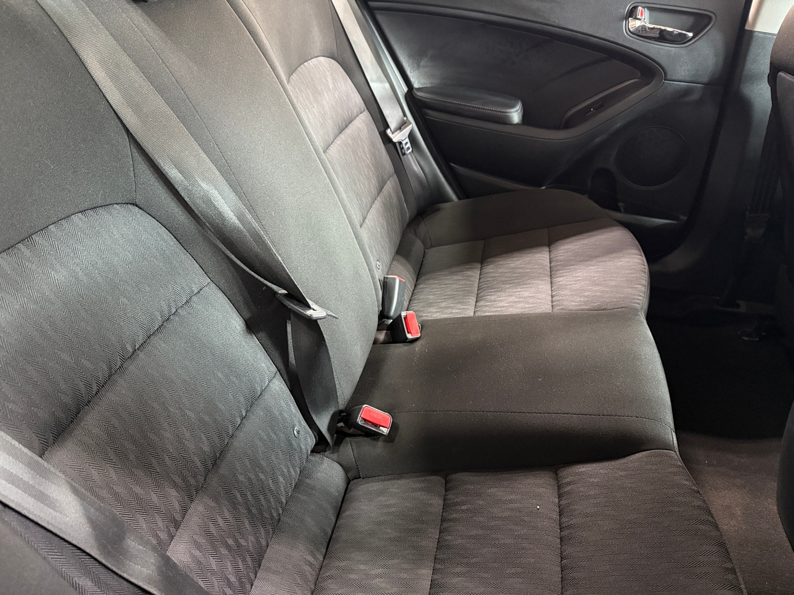 Thumbnail: 2016 Kia Forte - 6