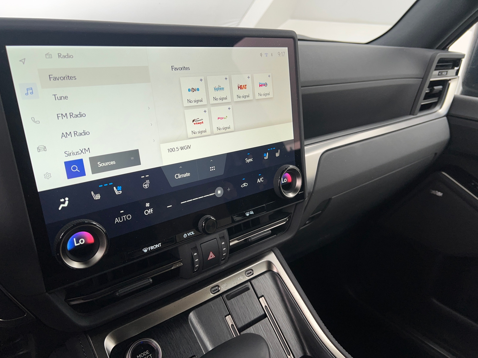 Thumbnail: 2024 Lexus GX - 3