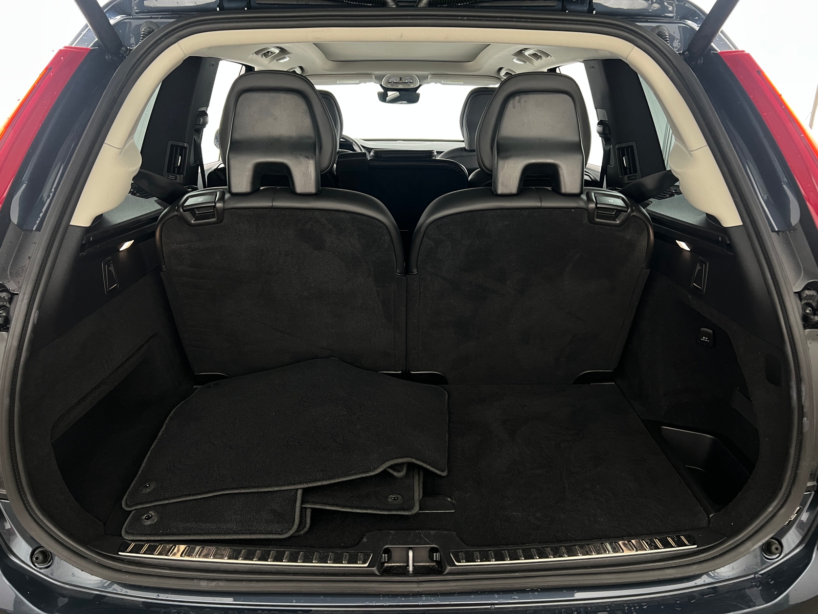 Thumbnail: 2025 Volvo XC90 - 6