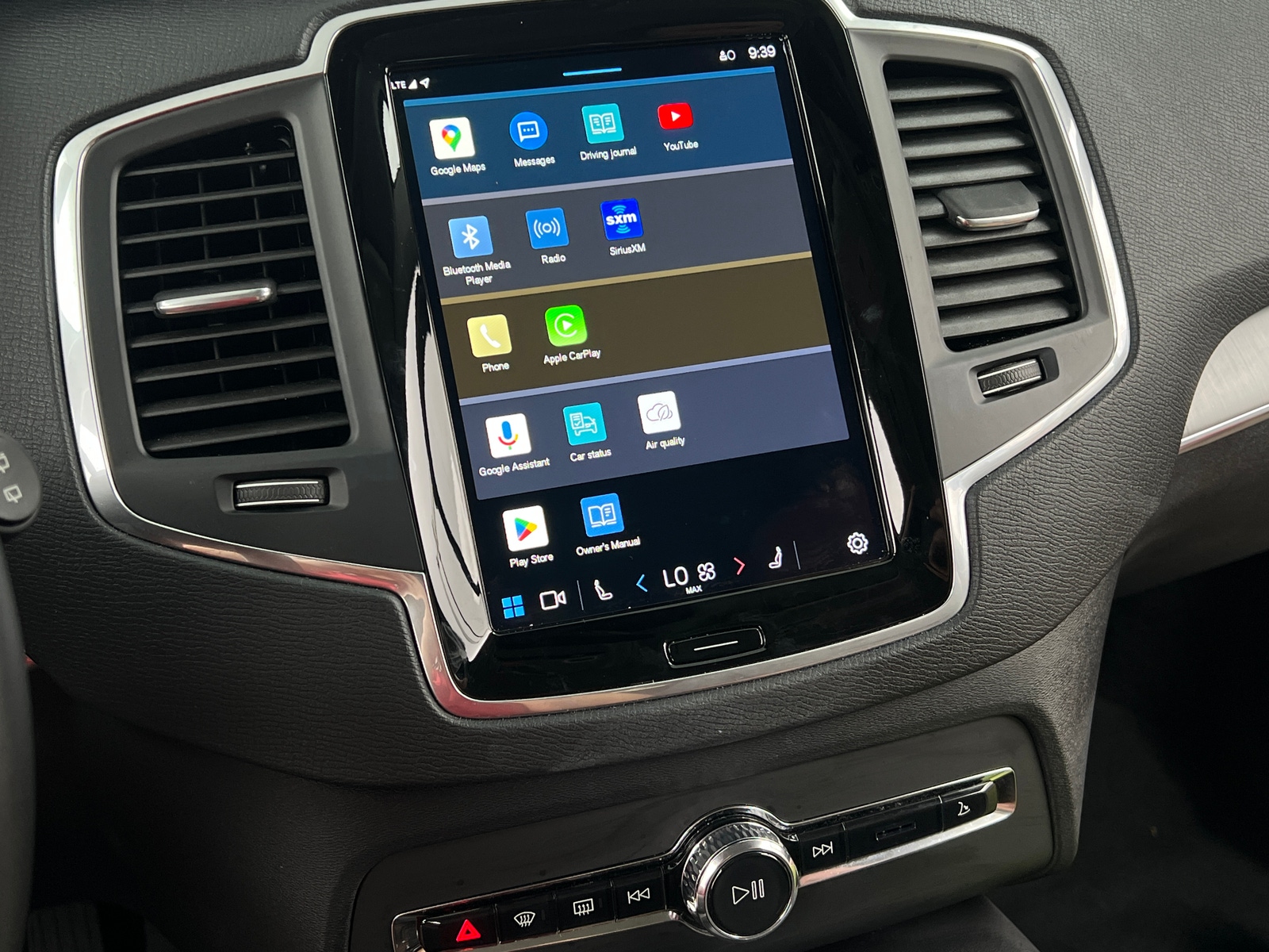 Thumbnail: 2025 Volvo XC90 - 3