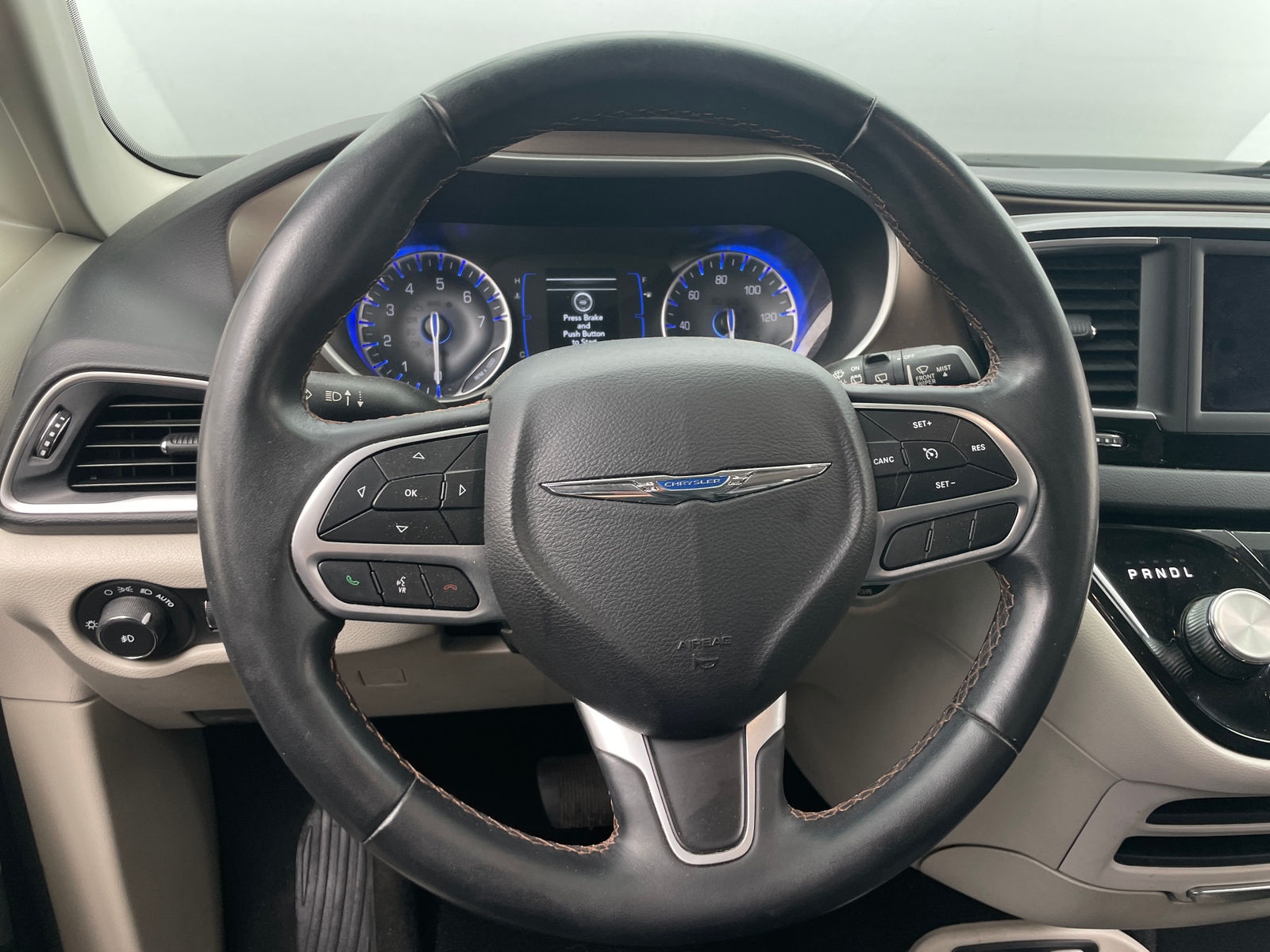 Thumbnail: 2018 Chrysler Pacifica - 4
