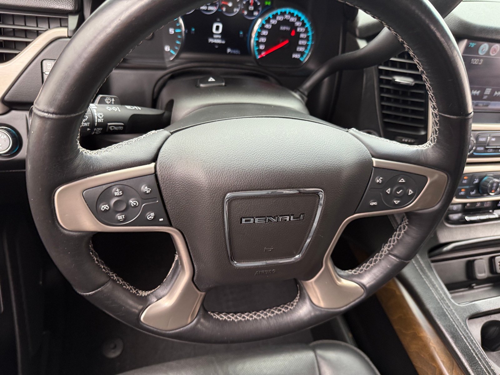 Thumbnail: 2019 GMC Yukon - 4