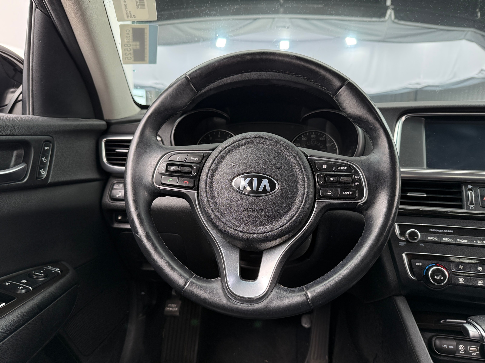 Thumbnail: 2017 Kia Optima - 4