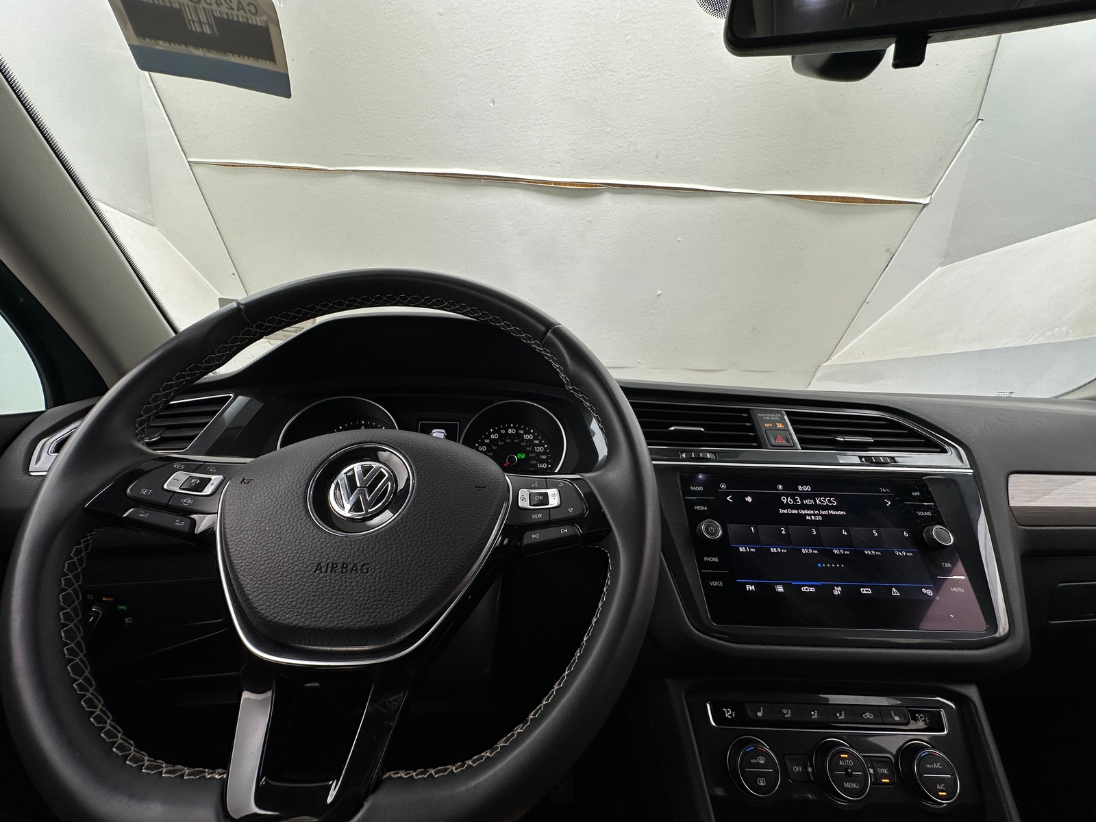 Thumbnail: 2021 Volkswagen Tiguan - 2
