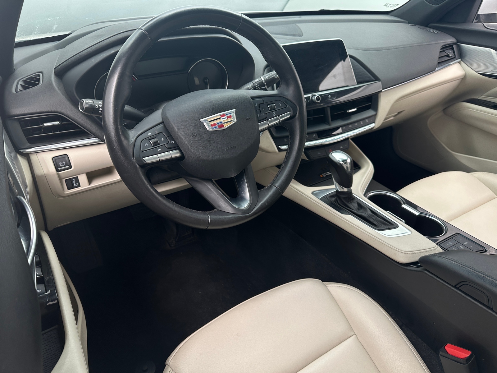 Thumbnail: 2022 Cadillac CT4 - 2