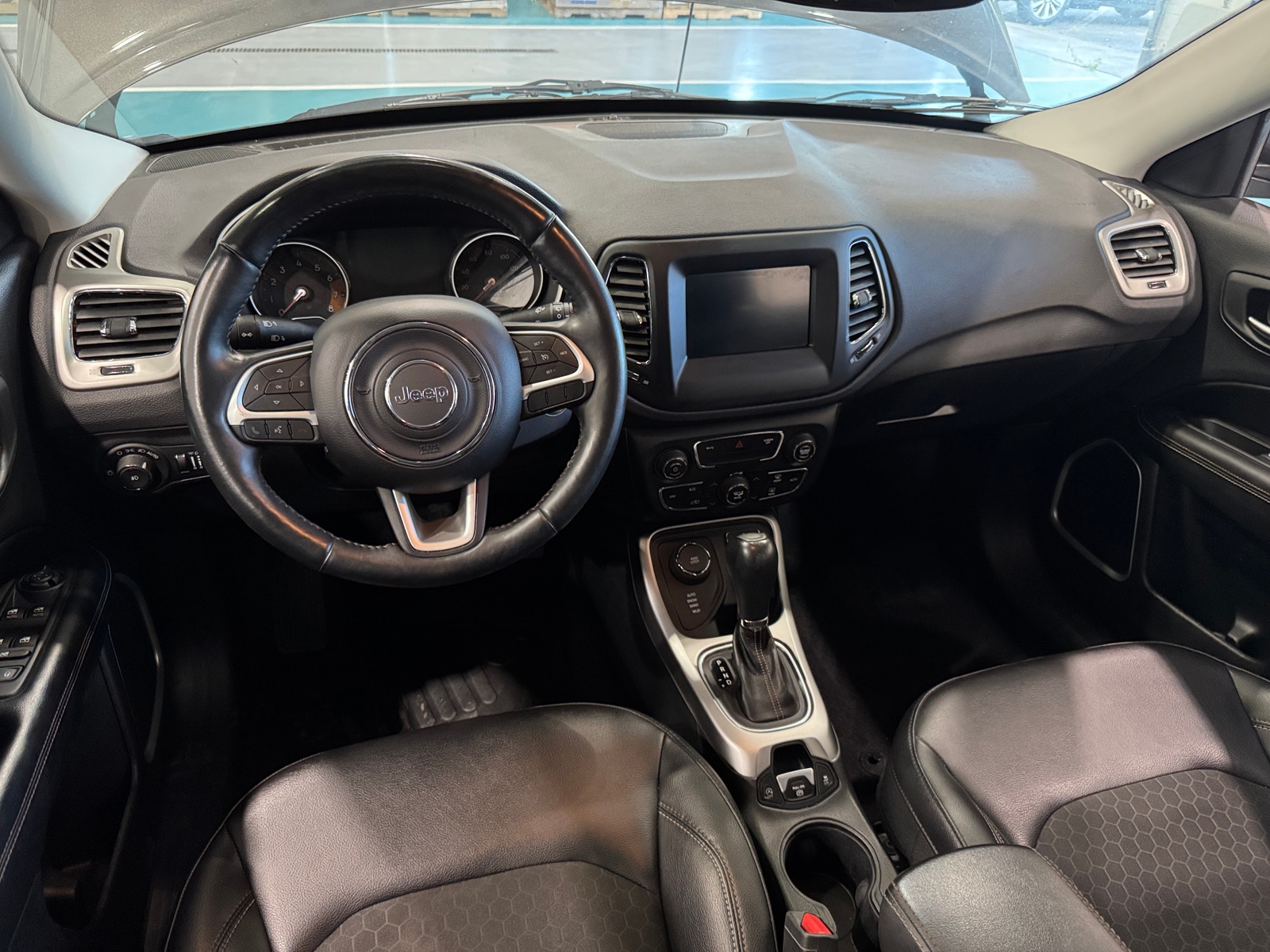 Thumbnail: 2018 Jeep Compass - 3