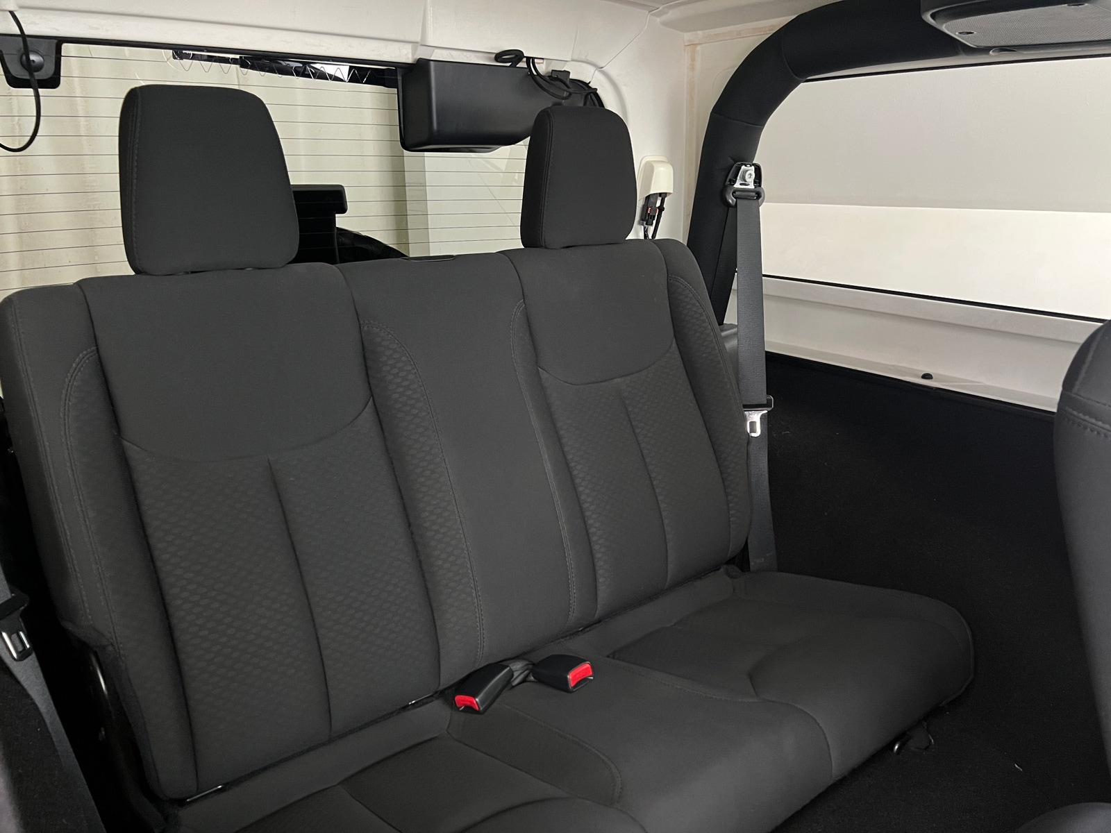 Thumbnail: 2016 Jeep Wrangler - 6