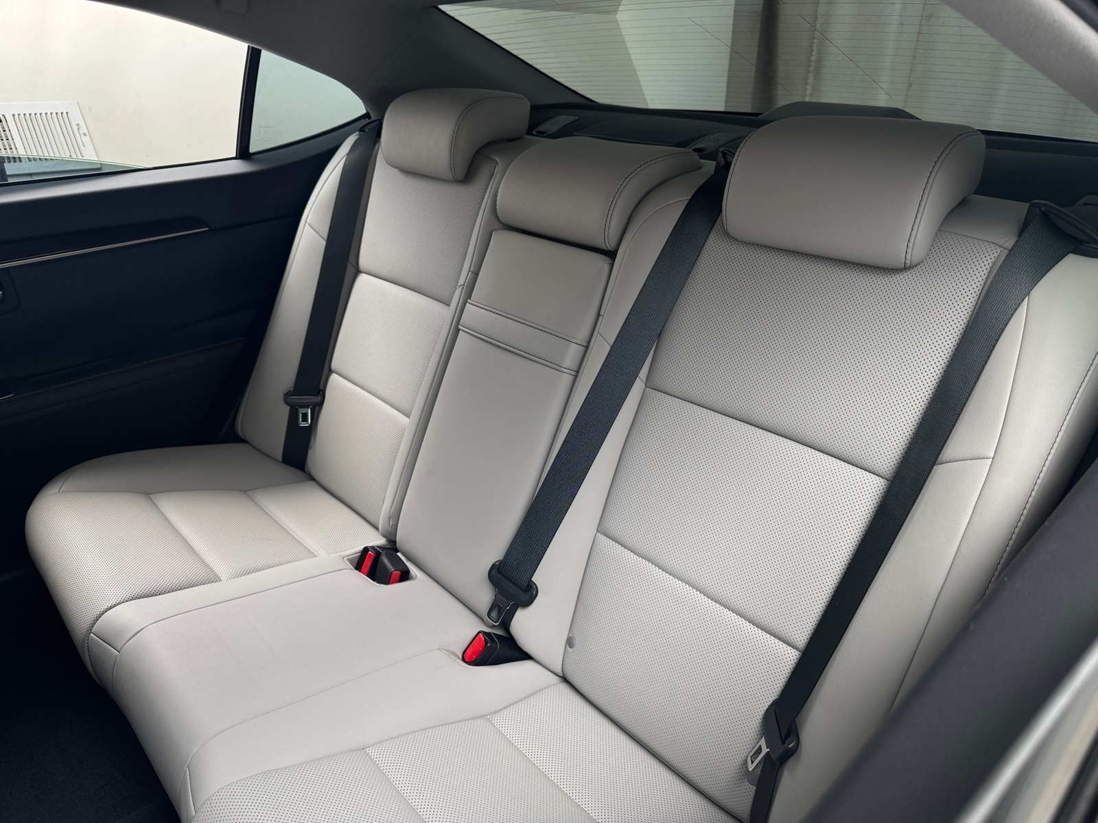 Thumbnail: 2016 Lexus ES - 5