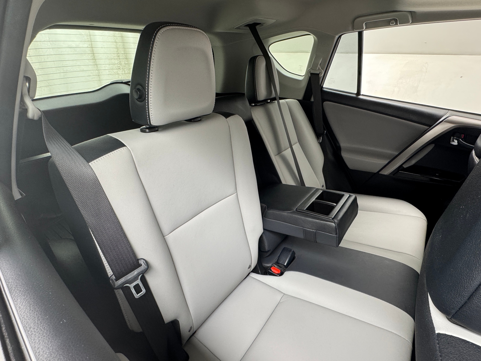 Thumbnail: 2018 Toyota RAV4 - 5