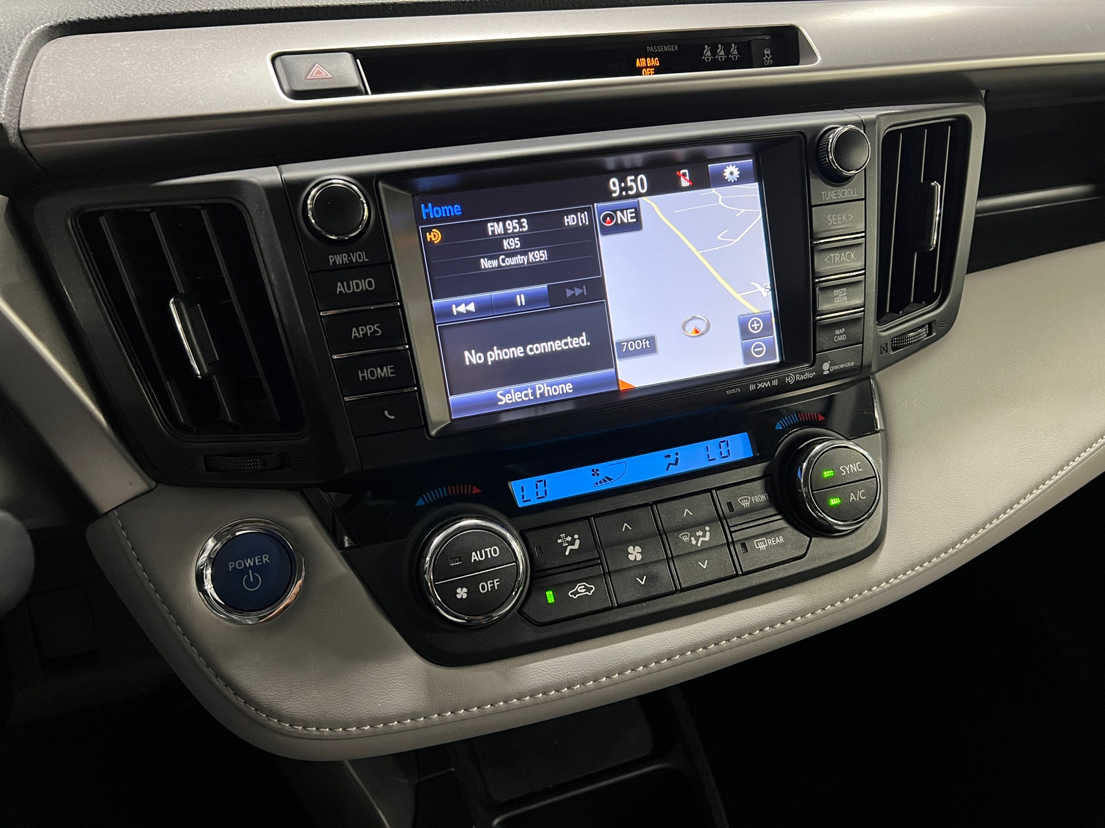 Thumbnail: 2018 Toyota RAV4 - 3