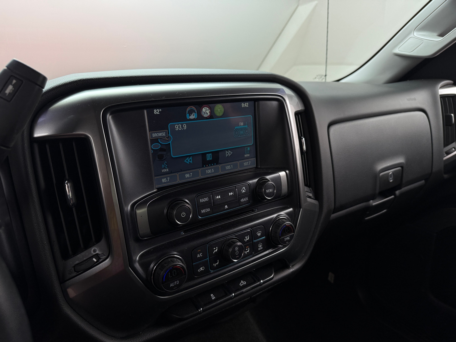 Thumbnail: 2014 Chevrolet Silverado 1500 - 4