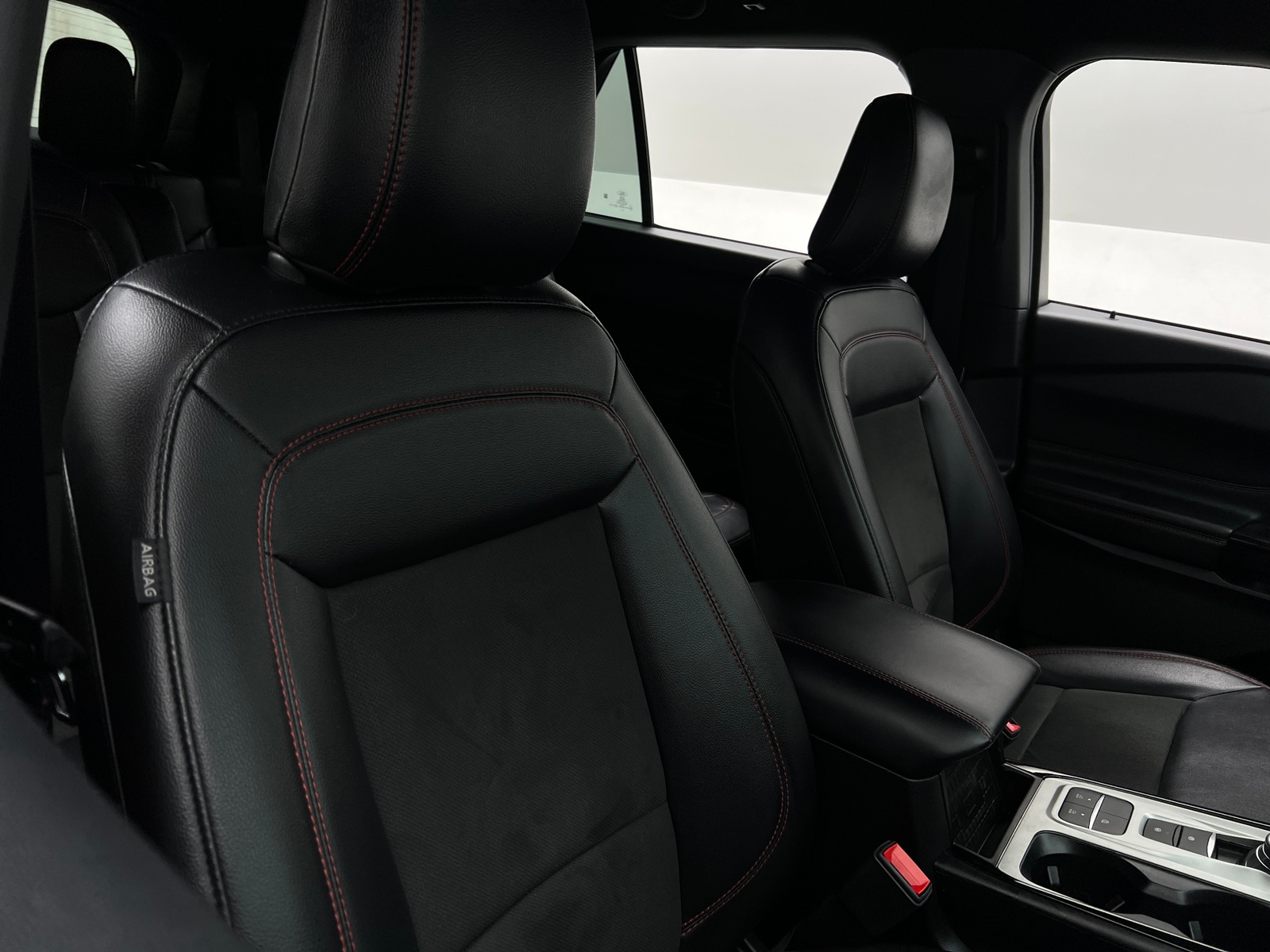 Thumbnail: 2022 Ford Explorer - 2