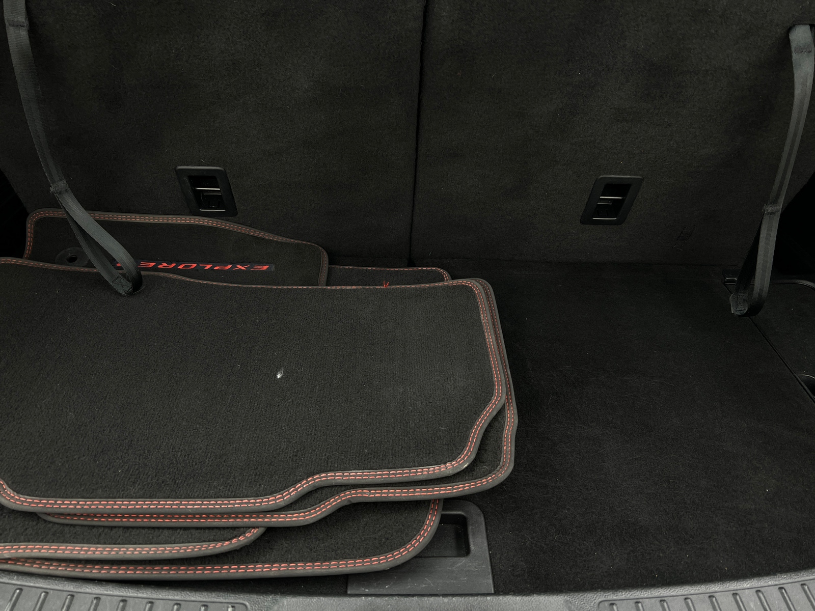 Thumbnail: 2022 Ford Explorer - 7