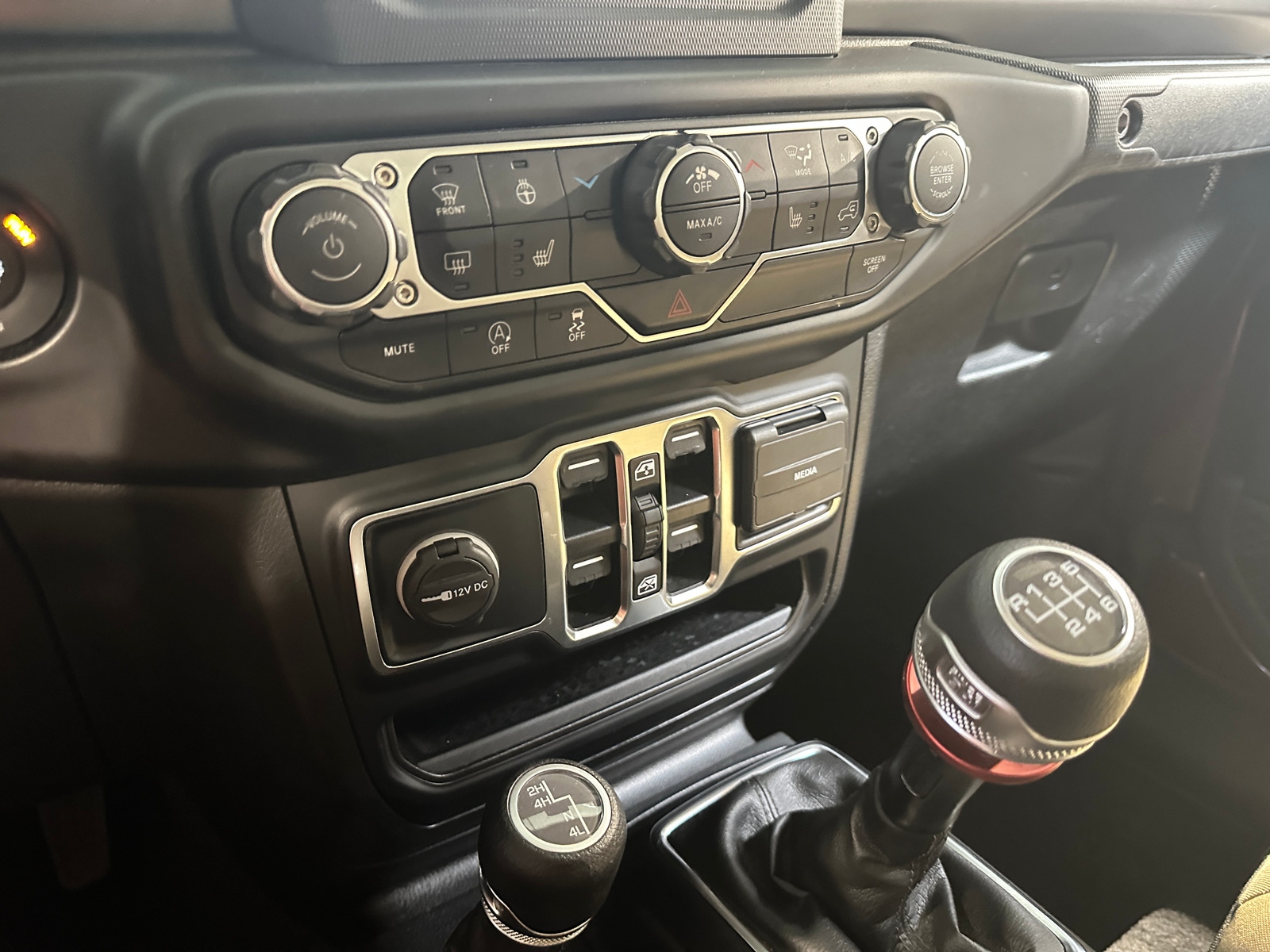 Thumbnail: 2022 Jeep Gladiator - 4