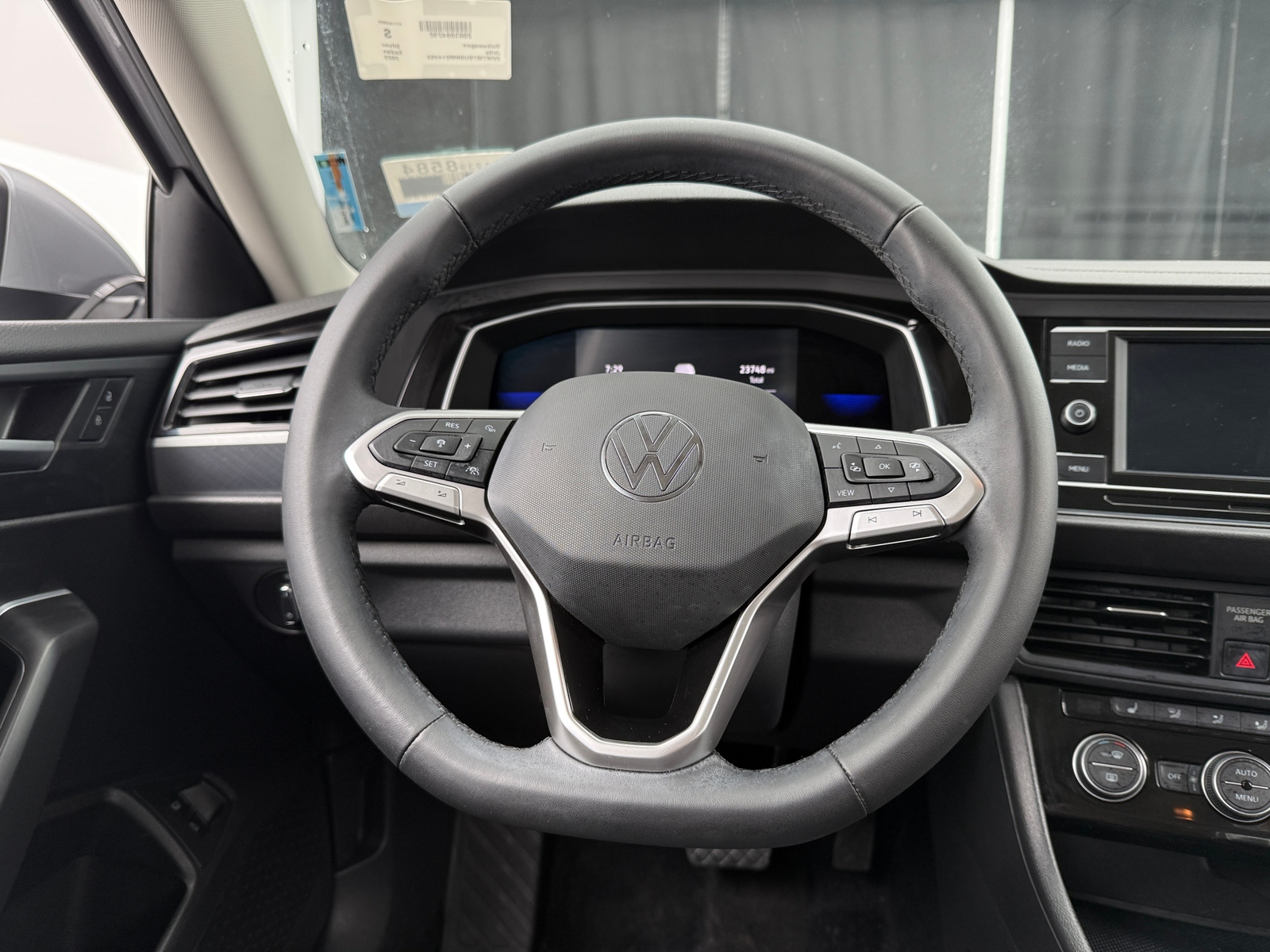 Thumbnail: 2022 Volkswagen Jetta - 4