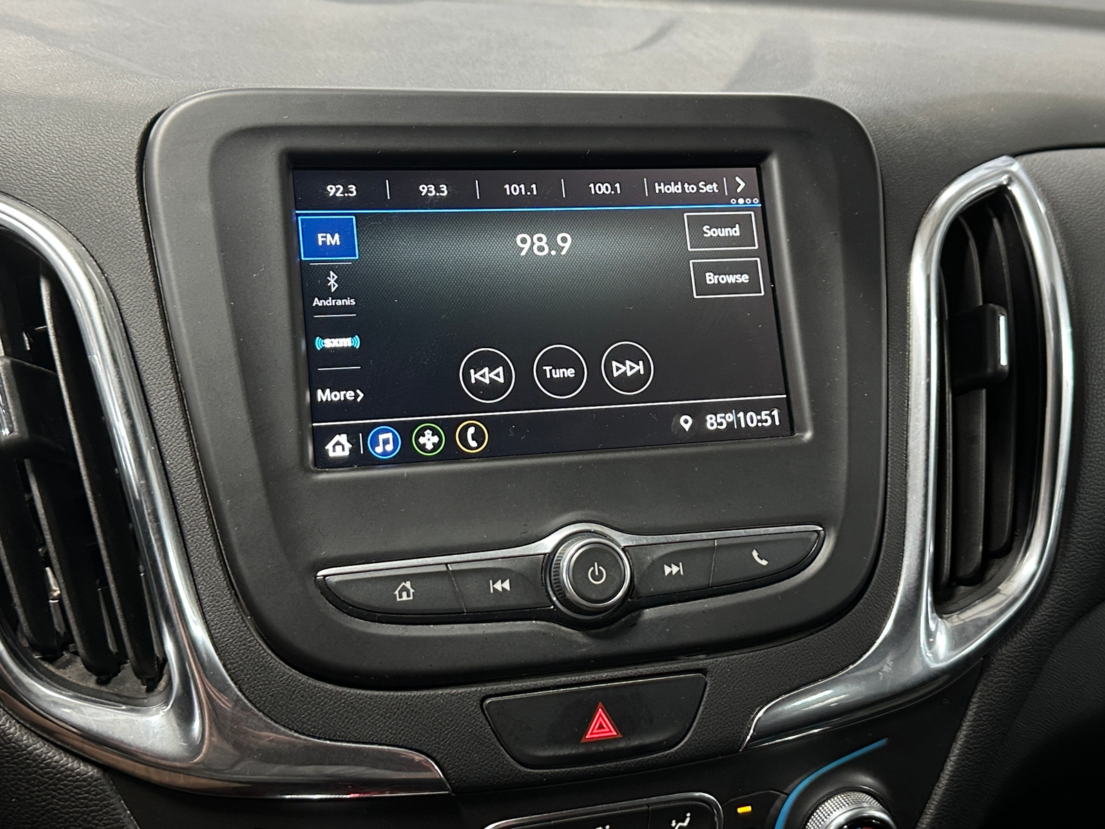 Thumbnail: 2019 Chevrolet Equinox - 4