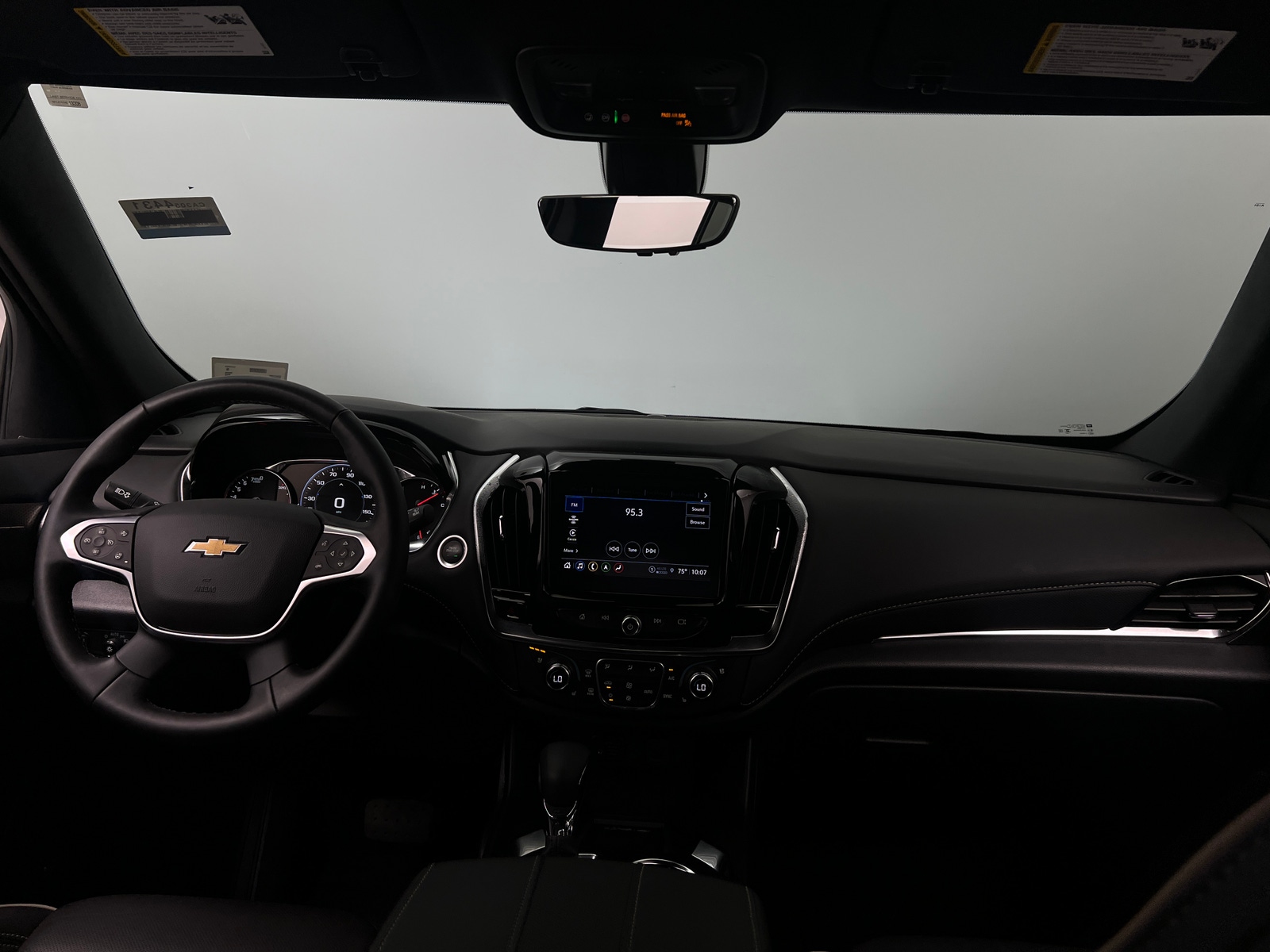 Thumbnail: 2023 Chevrolet Traverse - 2