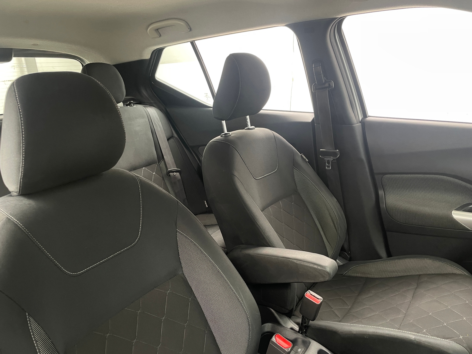 Thumbnail: 2020 Nissan Kicks - 2