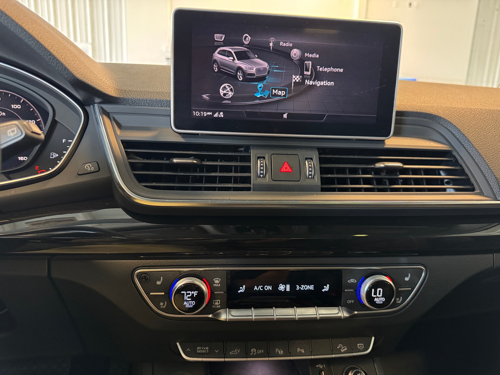 Thumbnail: 2020 Audi Q5 - 3