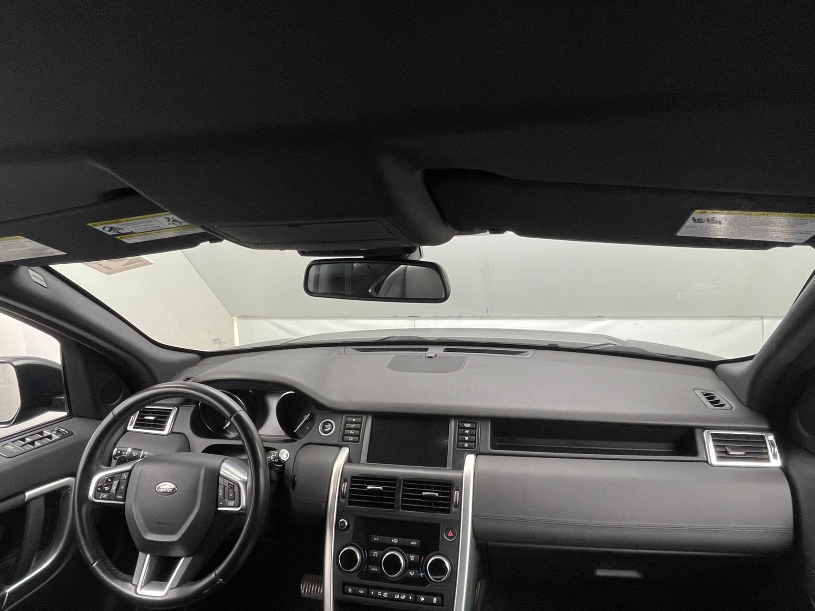 Thumbnail: 2019 Land Rover Discovery Sport - 2