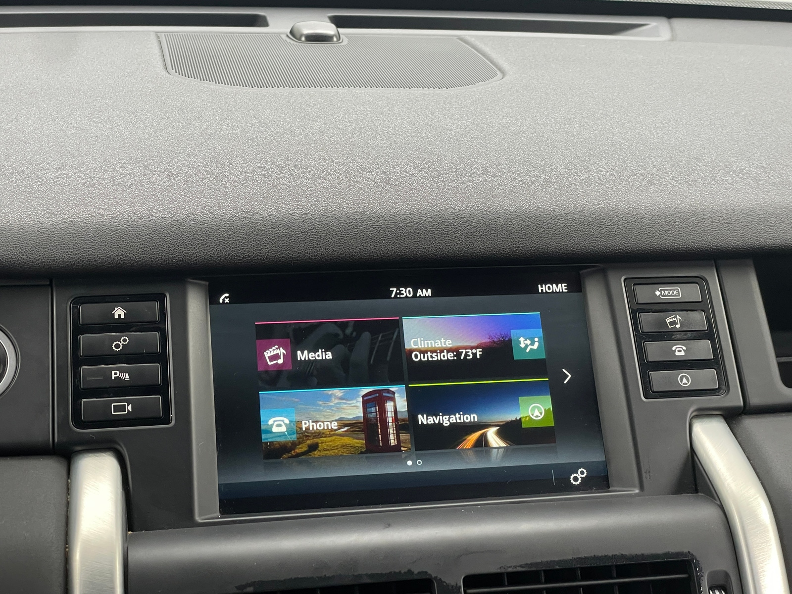 Thumbnail: 2019 Land Rover Discovery Sport - 3