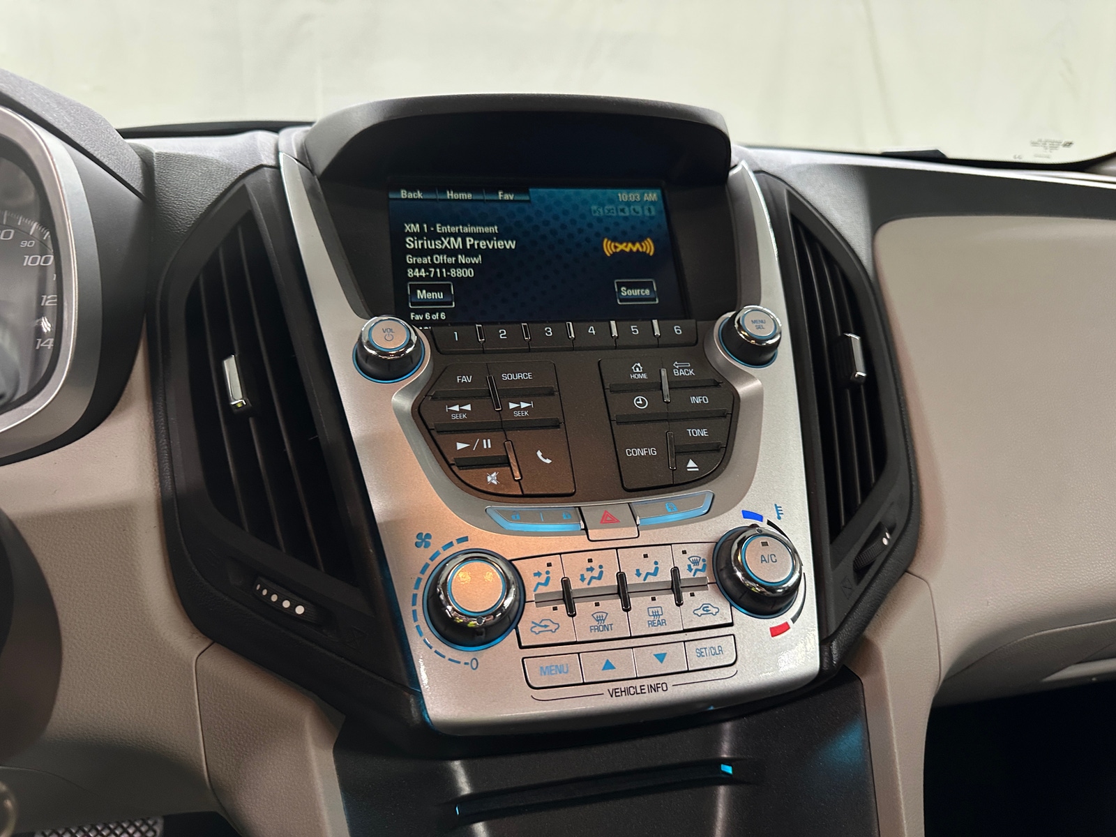 Thumbnail: 2015 Chevrolet Equinox - 4