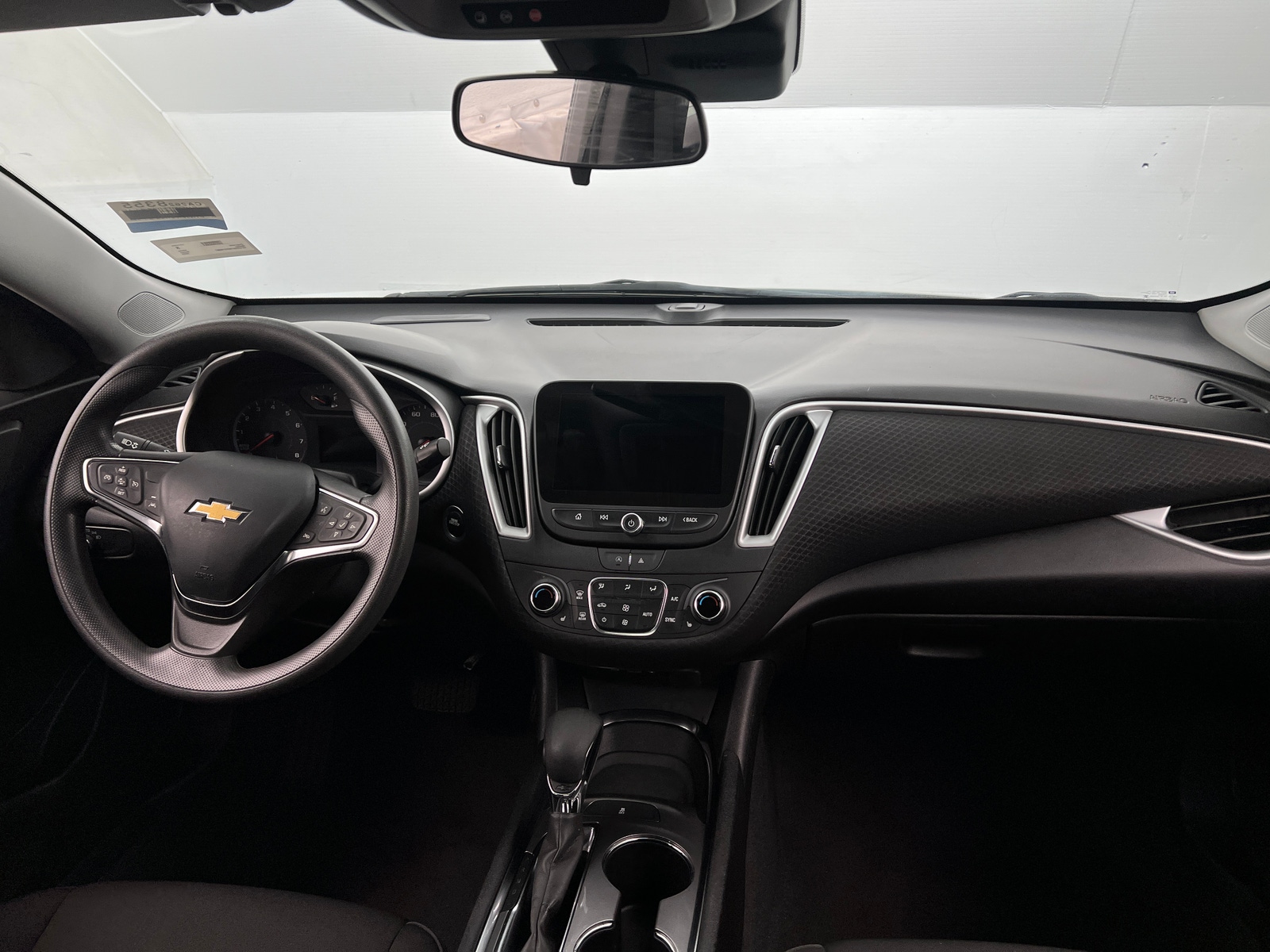 Thumbnail: 2023 Chevrolet Malibu - 3